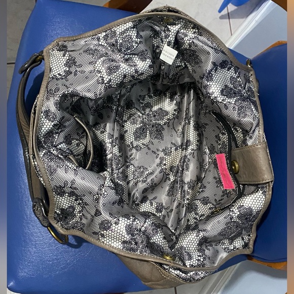 BetsyJohnson br leather/faux snakeskin trim,gold roses buttons hobo - Picture 6 of 16